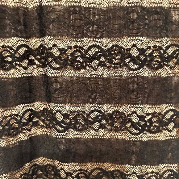 Max Studio Tan Nylon & Black Lace Top Small - Picture 2 of 4